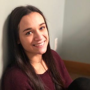 Meet your Posher, Danielle